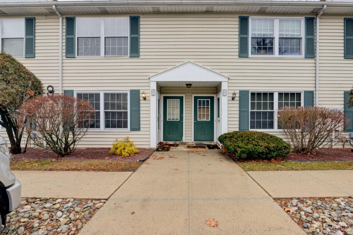 33 Hanover Square Middlesex, NJ 08846 - Photo 4 of 7 Gallery Image 4