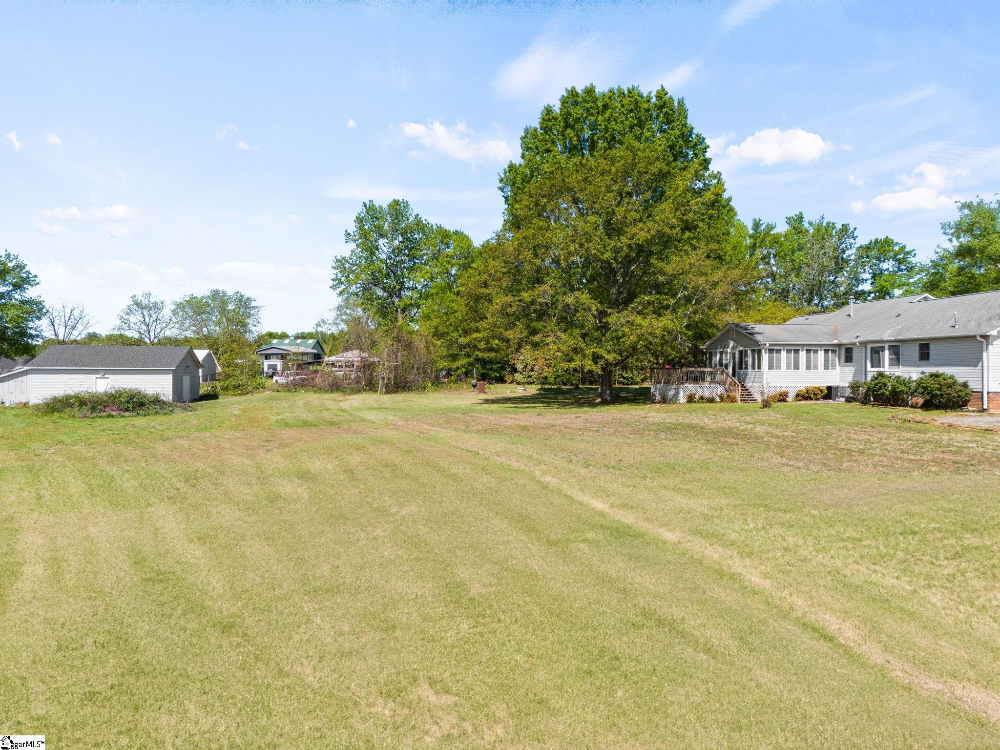 2604 Roper Mountain Road Simpsonville, SC 29681 - Photo 33 of 43