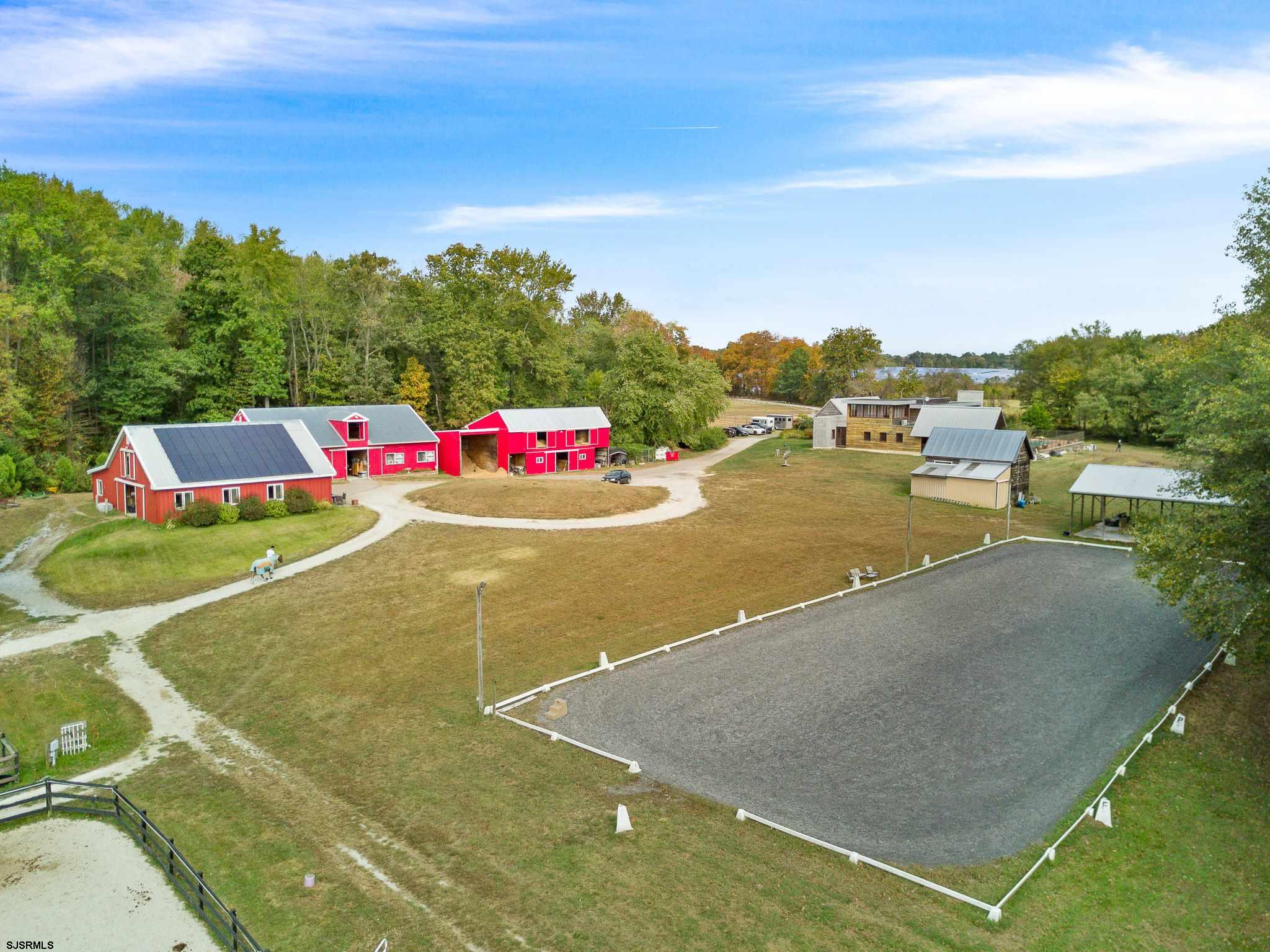 350 Mannington Yorktown Road Woodstown, NJ 08098 - Photo 3 of 23 a view of a tennis court