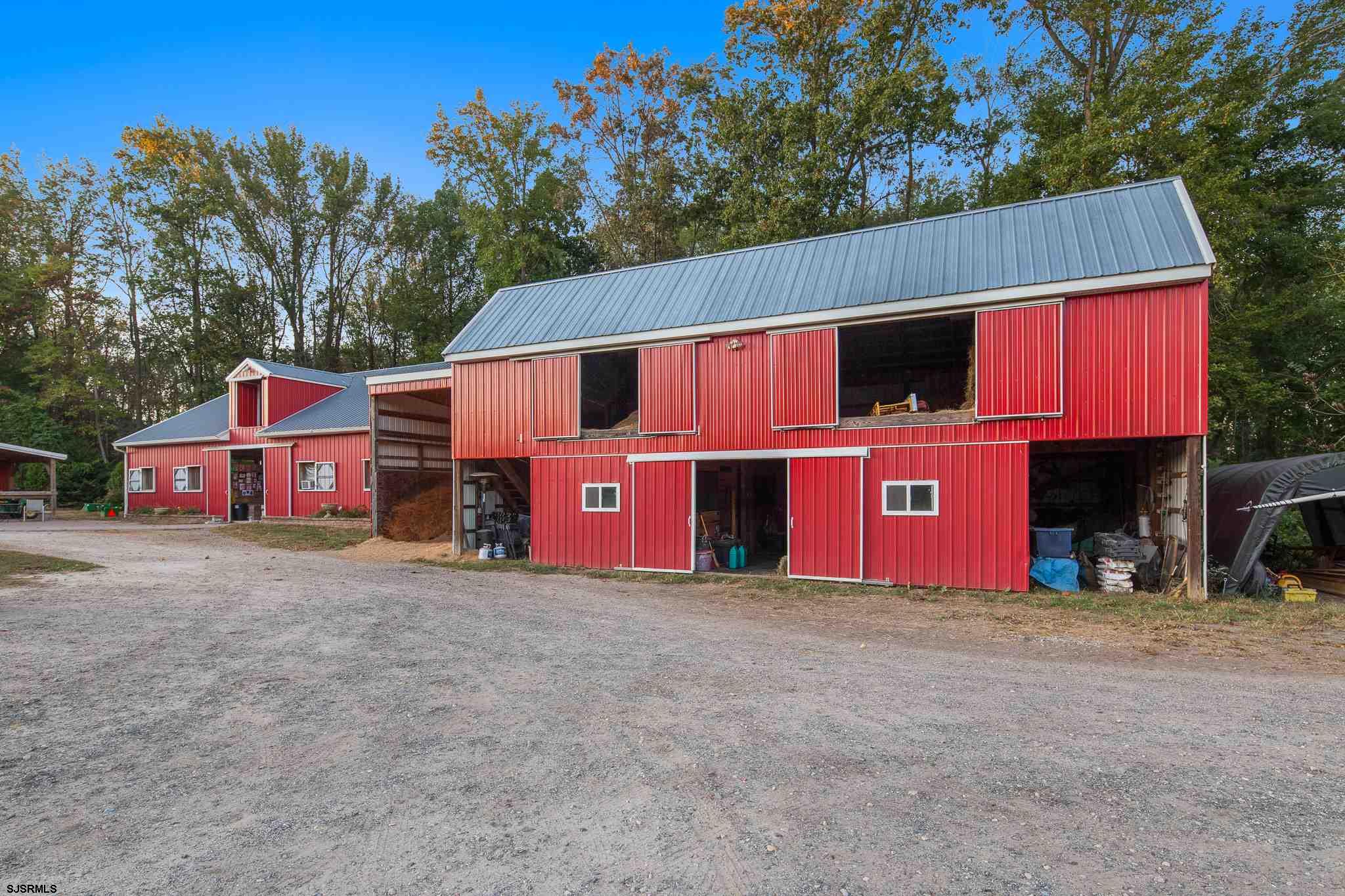 350 Mannington Yorktown Road Woodstown, NJ 08098 - Photo 7 of 23 a view of a house with a yard