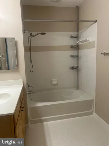 $2,100 | 2465 Army Navy Drive, Unit 1310, Arlington, VA 22206