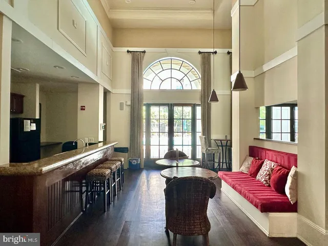 $2,100 | 2465 Army Navy Drive, Unit 1310, Arlington, VA 22206