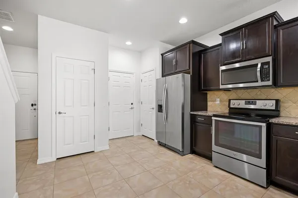 $1,995 | 9211 Hillcroft Drive, Riverview, FL 33578