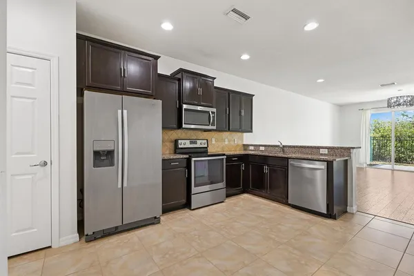 $1,995 | 9211 Hillcroft Drive, Riverview, FL 33578