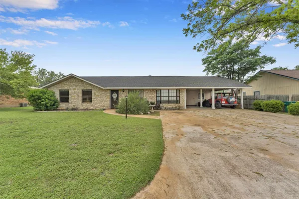 $400,000 | 1303 Mission Hills Drive, Marble Falls, TX 78654