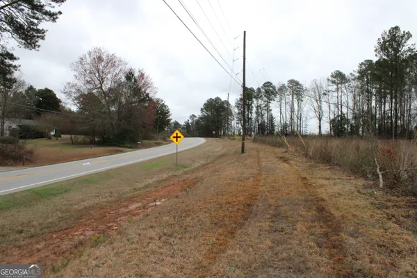 $214,500 | 1262 Highway 16, Jackson, GA 30233