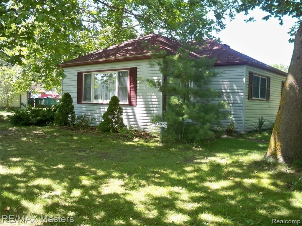 32562 King Road New Boston, MI 48164 - Photo 2 of 14