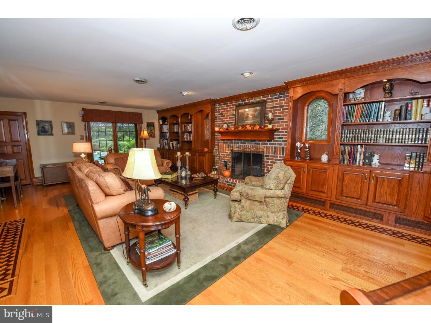 2318 Stahl Road Huntingdon Valley, PA 19006 - Photo 8 of 25 Family Room