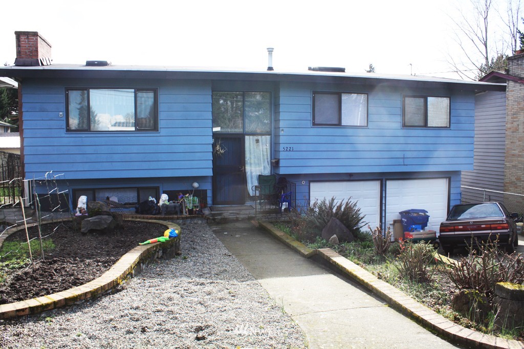 5221 South Roxbury Street Seattle, WA 98118 - Photo 1 of 10 Gallery Image 1