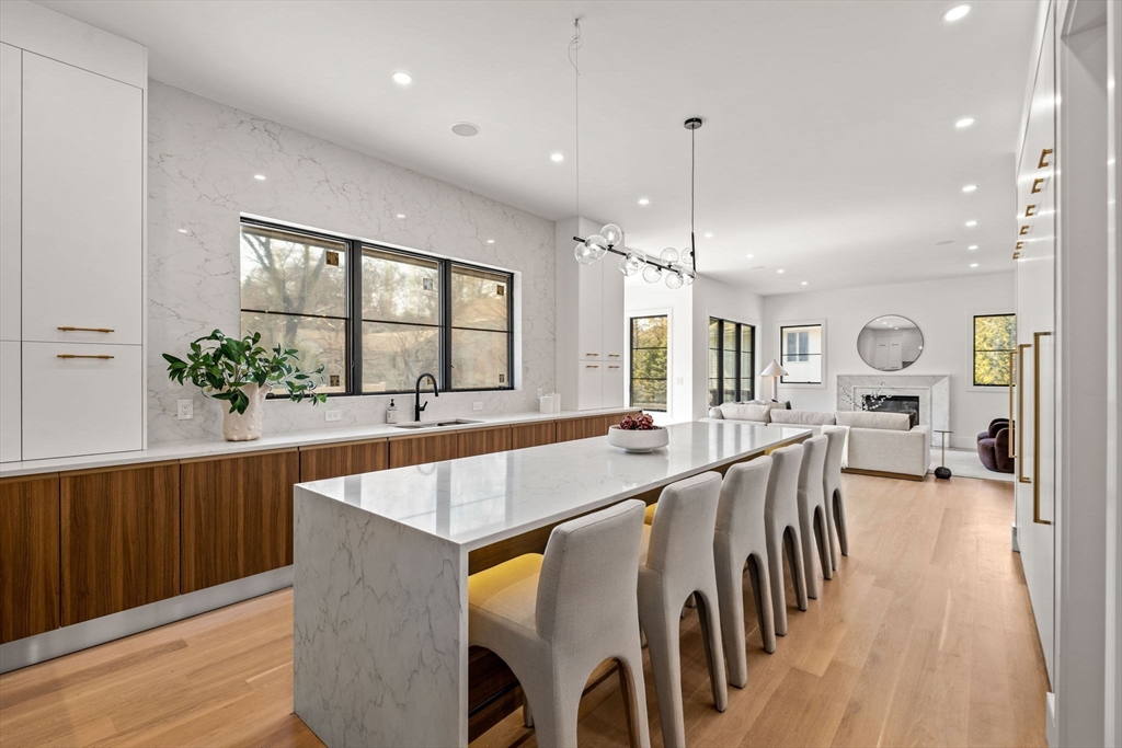 93 Sevland Road Newton, MA 02459 - Photo 4 of 34