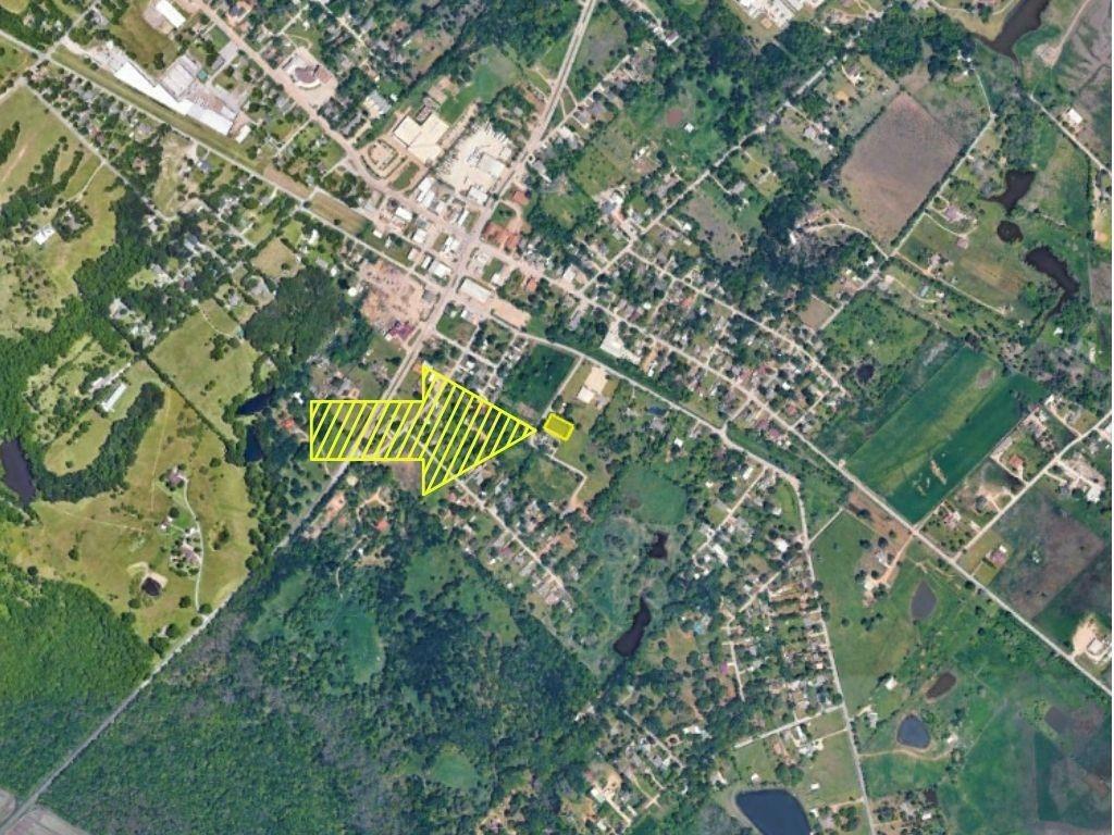 407 Riley Drive Seagoville, TX 75159 - Photo 3 of 5 view of a garden