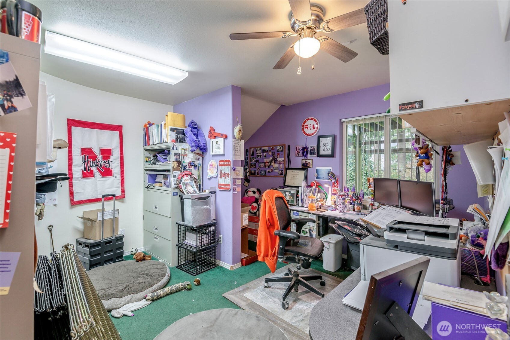 4048 Southeast Horstman Road Port Orchard, WA 98366 - Photo 16 of 40 a view of a room with workspace and music instruments