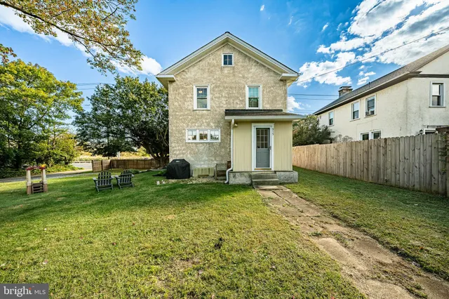 $425,000 | 915 West Chester Pike, West Chester, PA 19380