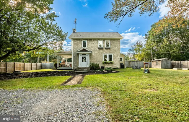 $425,000 | 915 West Chester Pike, West Chester, PA 19380