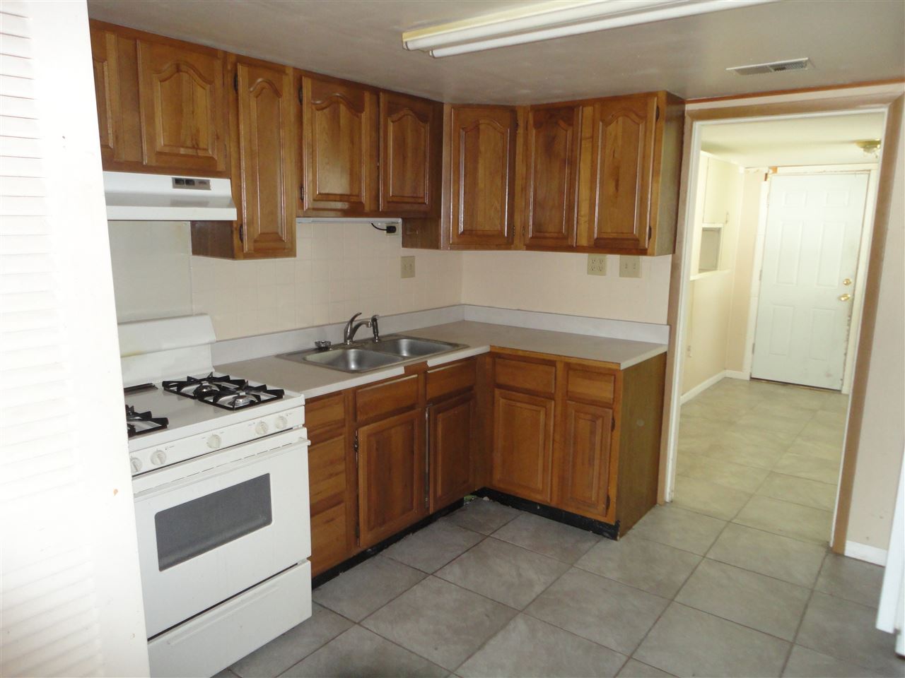 928 Greenwich Road Lafayette, IN 47905 - Photo 11 of 25 Gallery Image 11