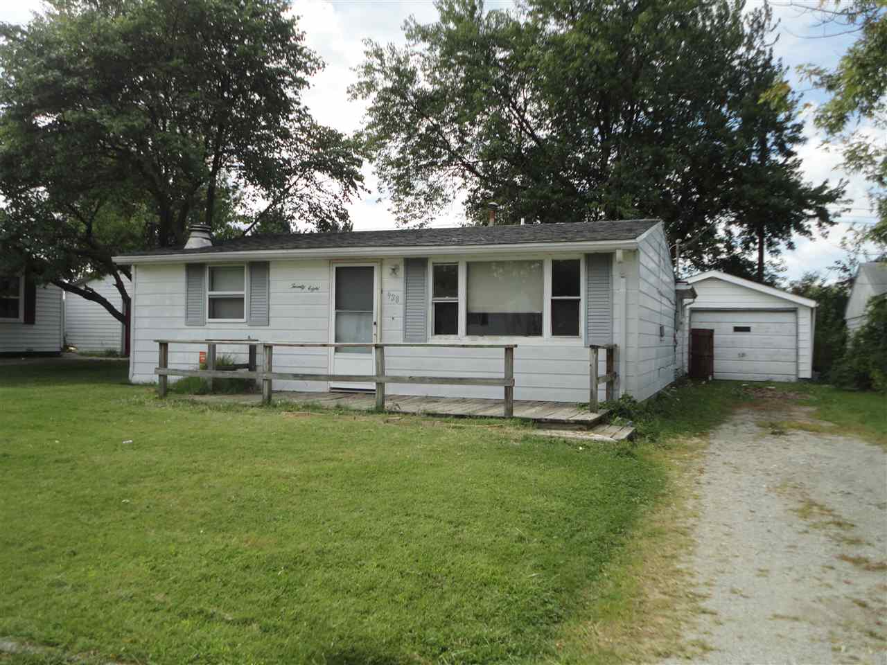 928 Greenwich Road Lafayette, IN 47905 - Photo 3 of 25 Gallery Image 3