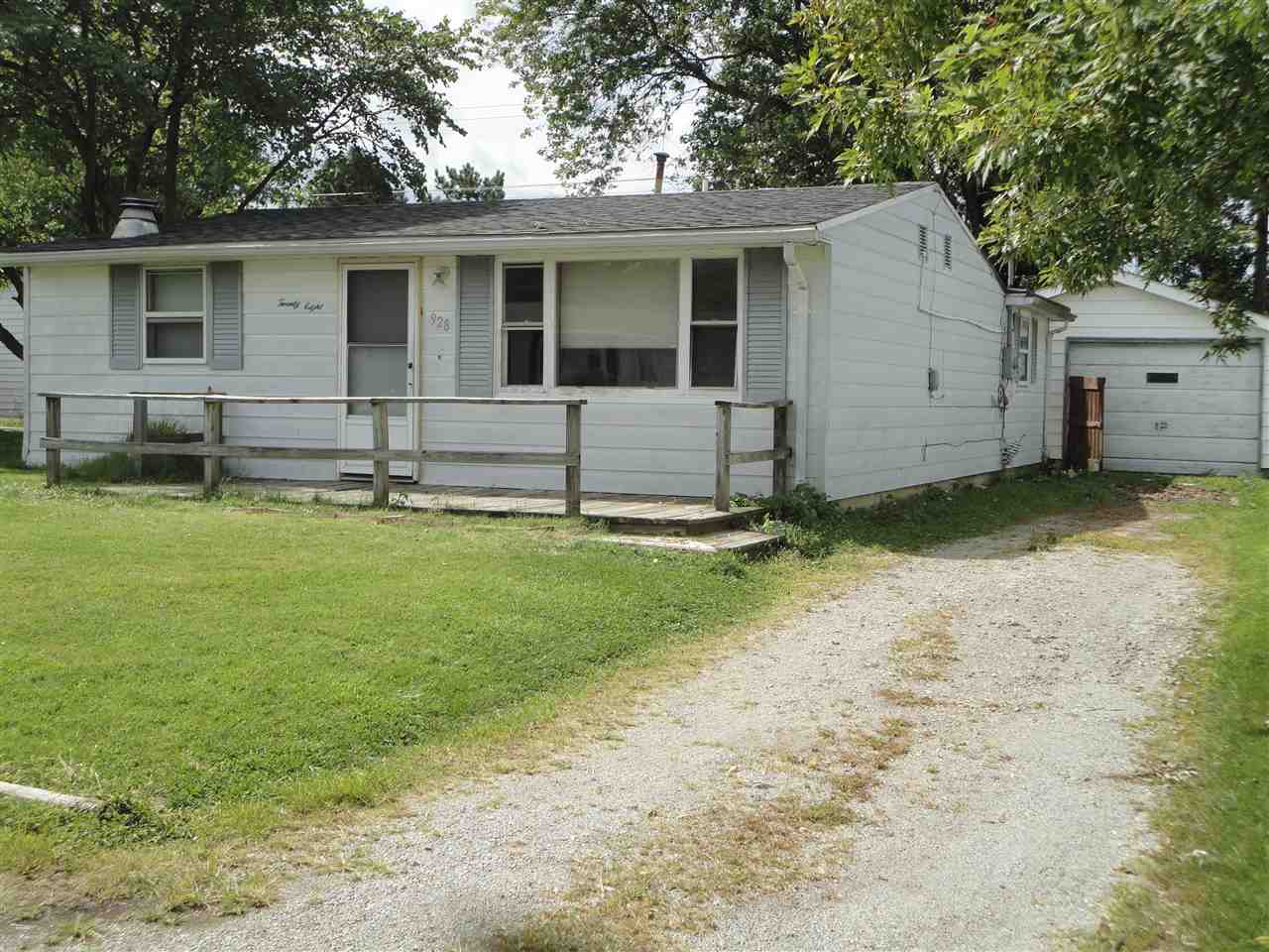 928 Greenwich Road Lafayette, IN 47905 - Photo 4 of 25 Gallery Image 4
