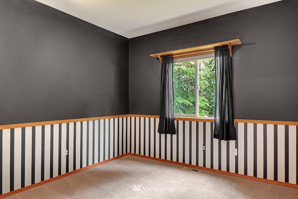 20223 Southeast 152nd Street Renton, WA 98059 - Photo 13 of 18 a view of a balcony