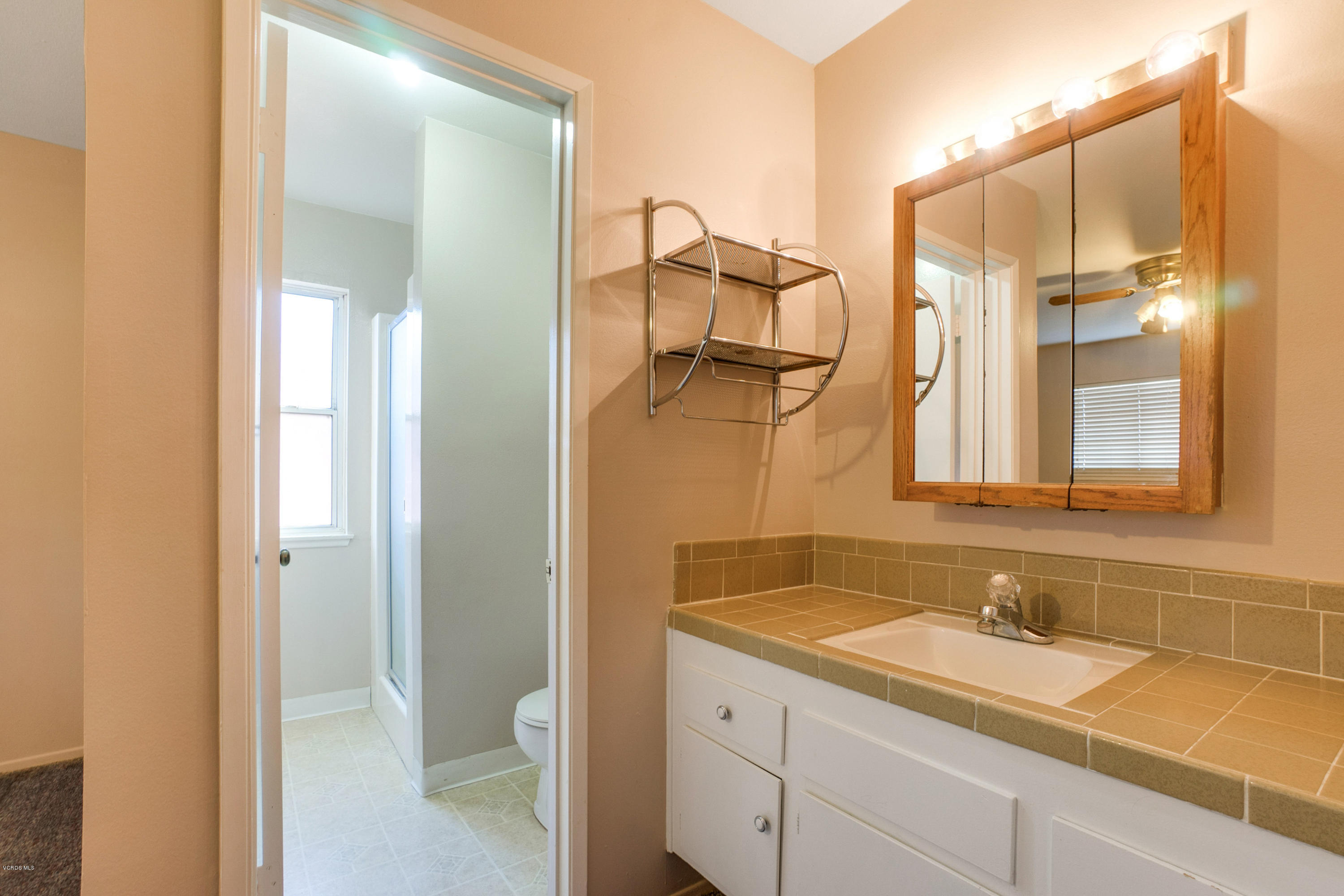 4530 Reeder Avenue Oxnard, CA 93033 - Photo 9 of 15 025