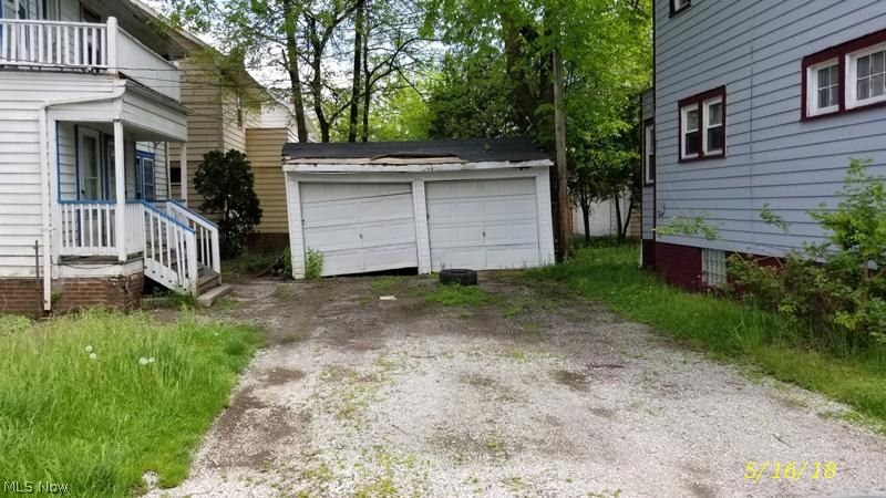 18100 Olympia Road Cleveland, OH 44112 - Photo 2 of 9