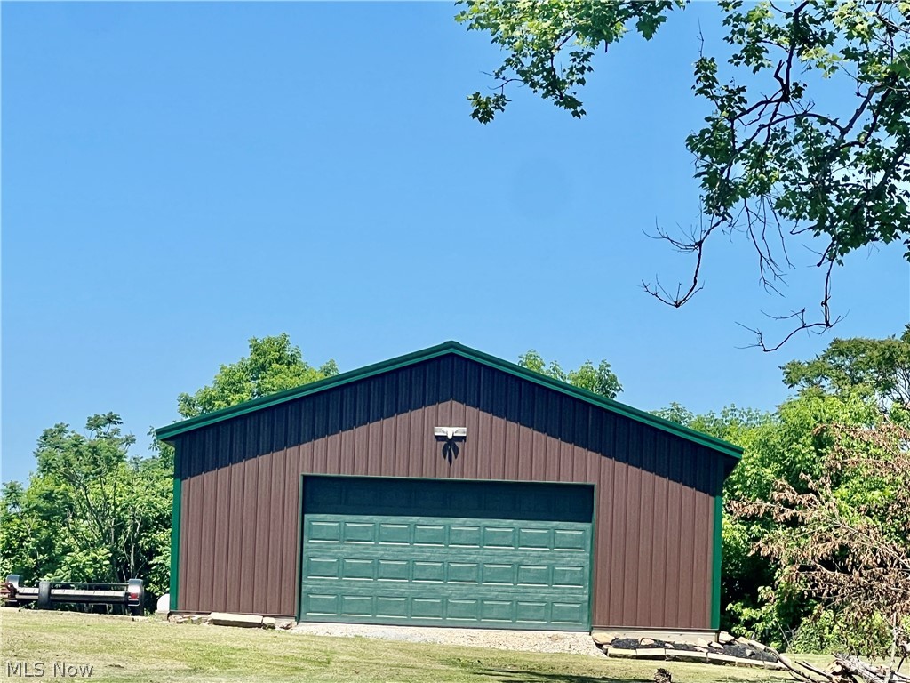 39589 National Road Bethesda, OH 43719 - Photo 29 of 35 View of garage