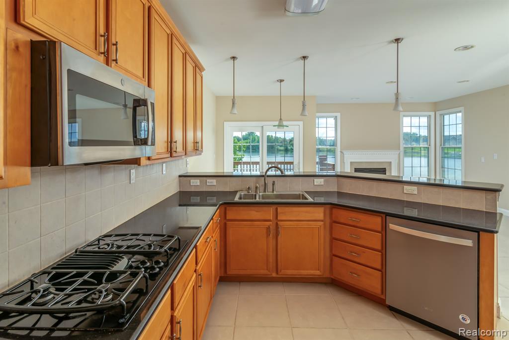 24931 Reeds Pointe Drive Novi, MI 48374 - Photo 12 of 42 Gallery Image 12