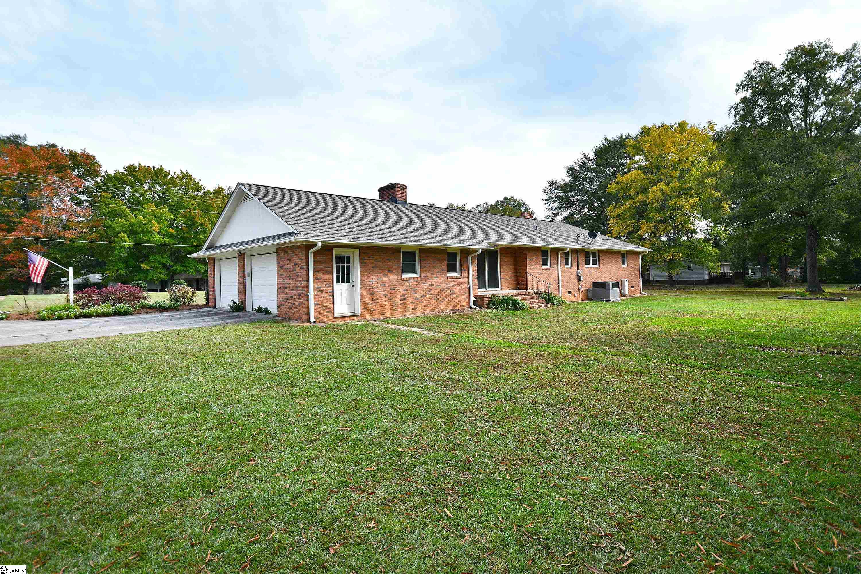 817 Rice Road Easley, SC 29640 - Photo 29 of 36