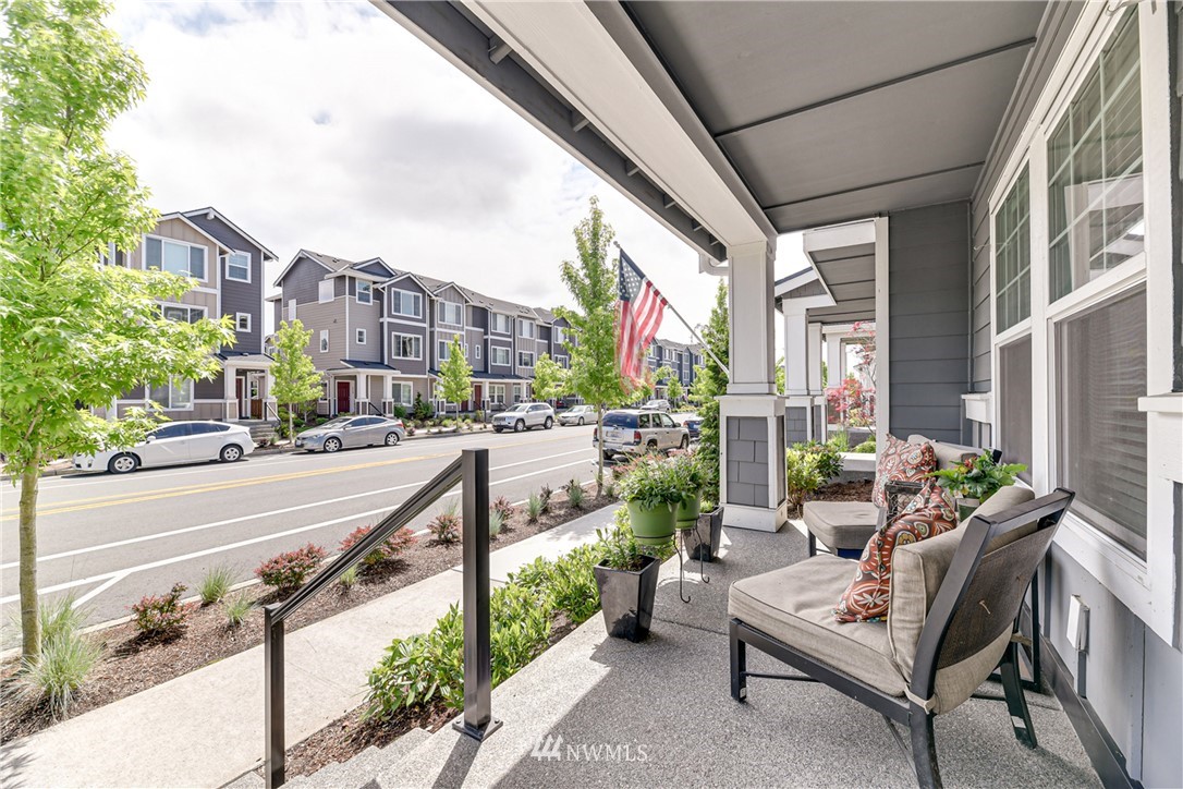 3337 30th Drive Everett, WA 98201 - Photo 4 of 28