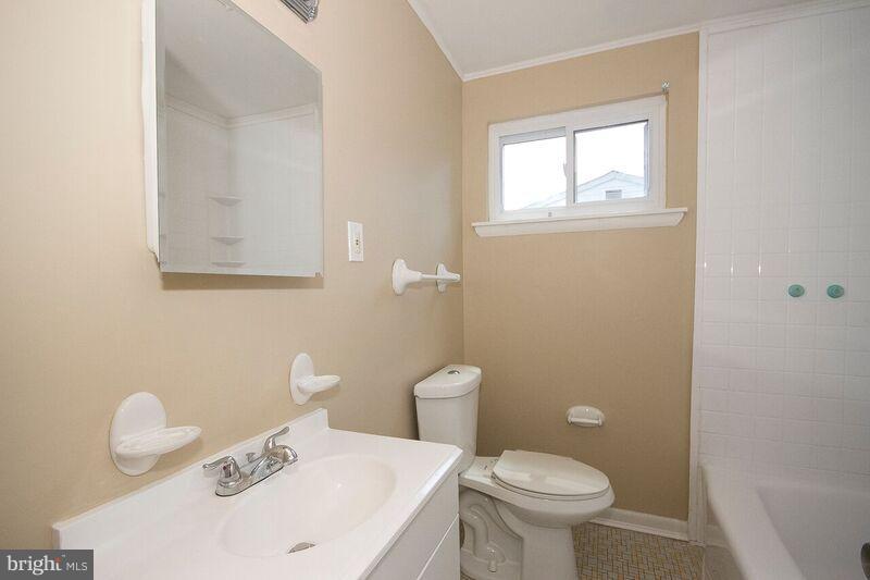 8601 Lucerne Road Randallstown, MD 21133 - Photo 11 of 14 Bath