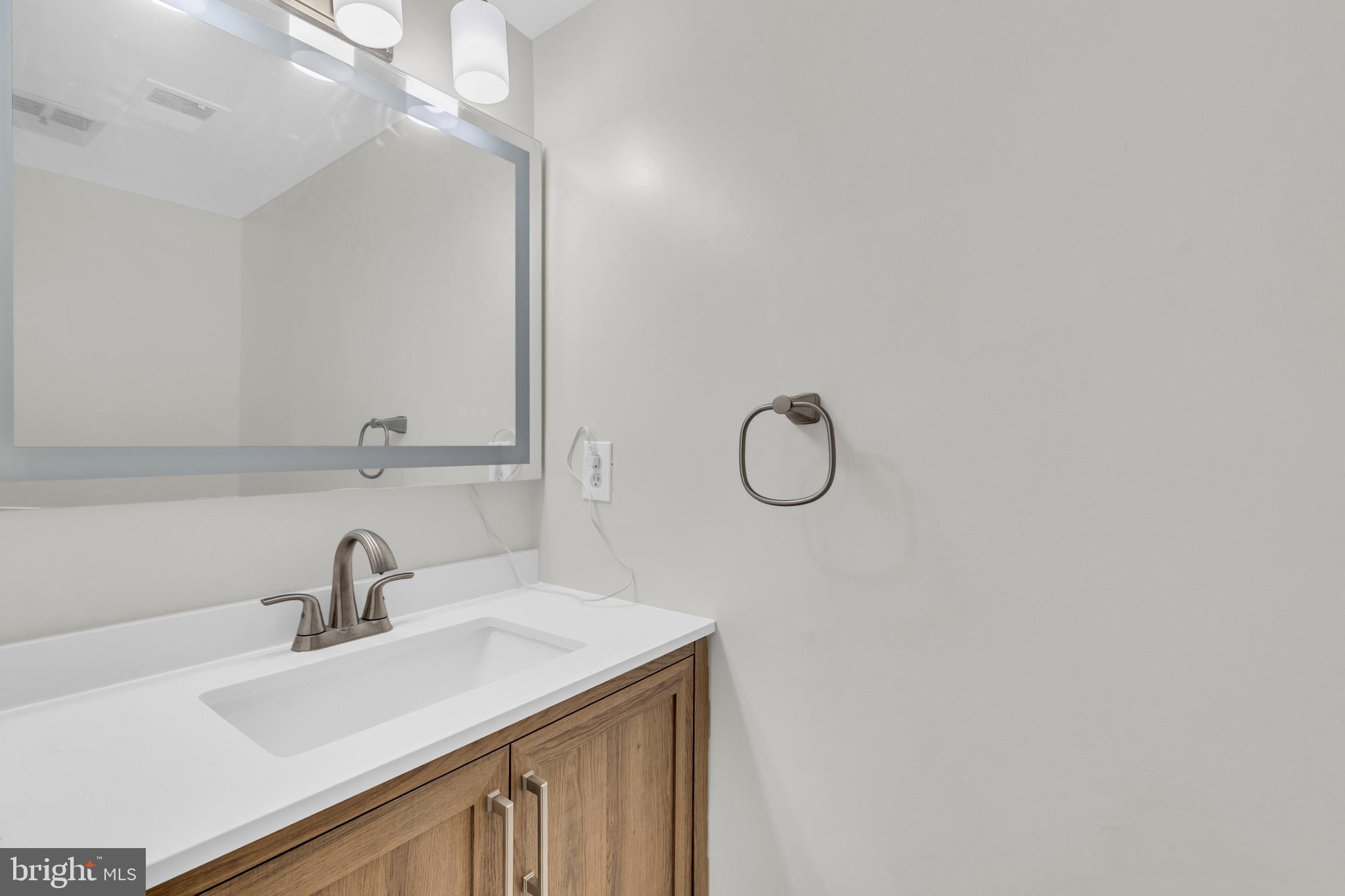 10669 Spring Oak Court Burke, VA 22015 - Photo 29 of 32