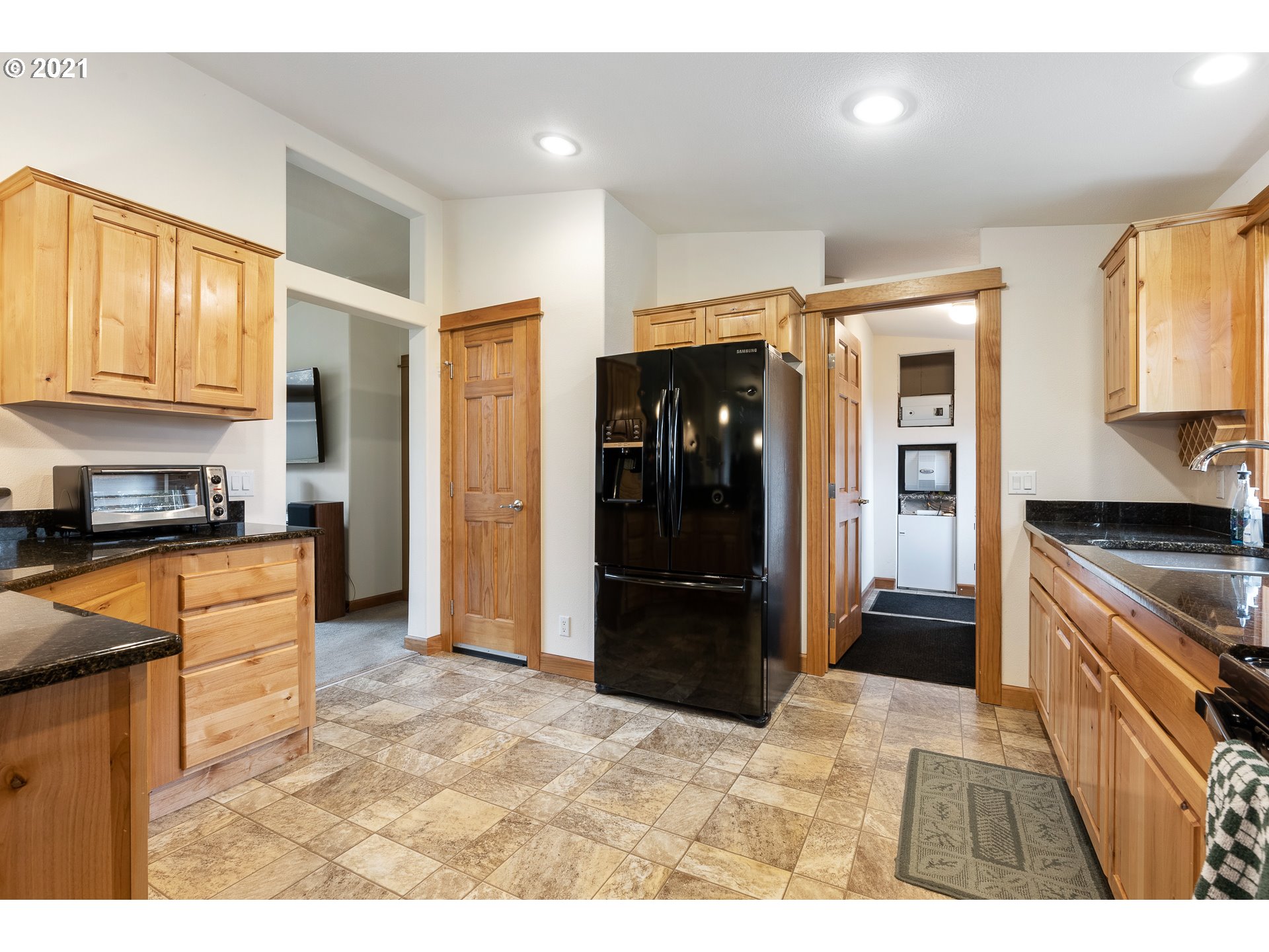 21605 Northeast Hidden Springs Road Dundee, OR 97115 - Photo 18 of 31 Gallery Image 18