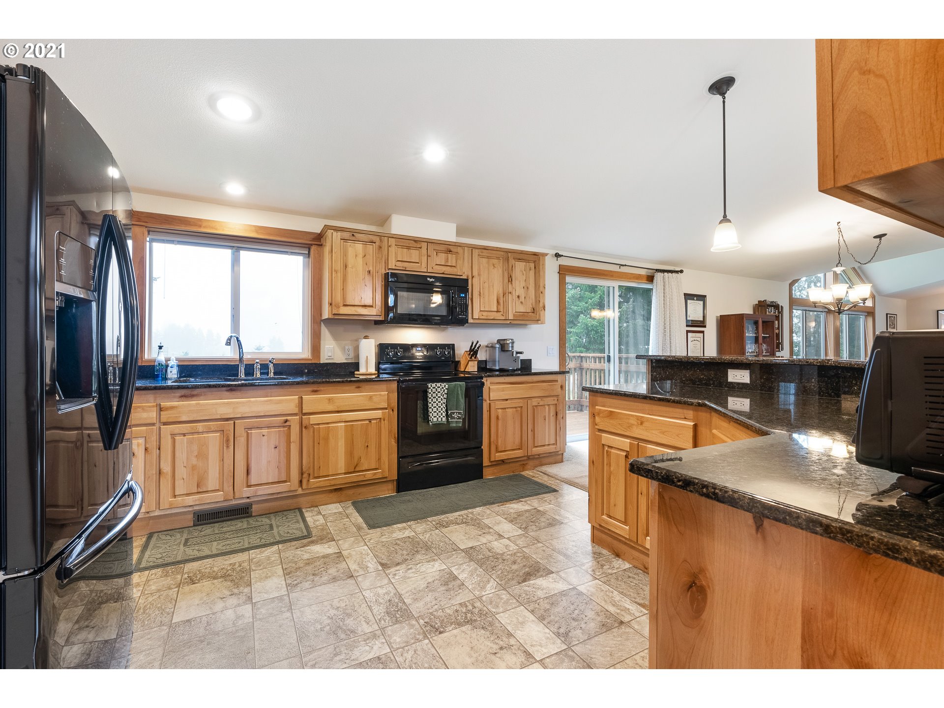 21605 Northeast Hidden Springs Road Dundee, OR 97115 - Photo 19 of 31 Gallery Image 19