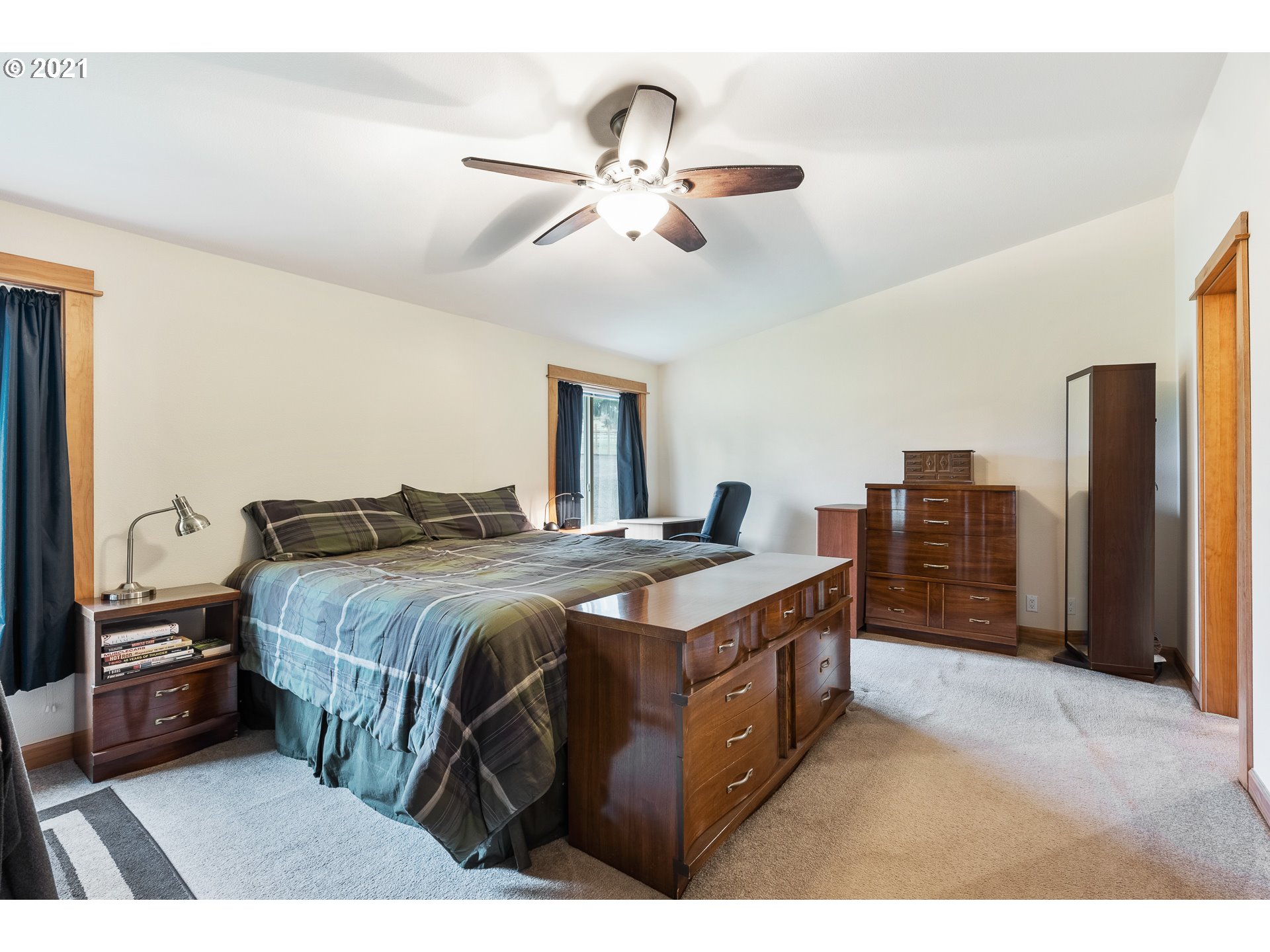 21605 Northeast Hidden Springs Road Dundee, OR 97115 - Photo 23 of 31 Gallery Image 23