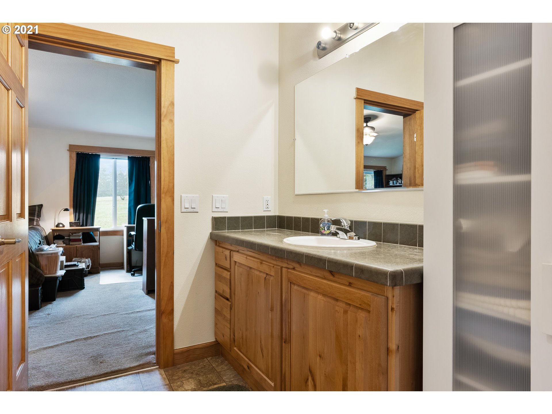 21605 Northeast Hidden Springs Road Dundee, OR 97115 - Photo 25 of 31 Gallery Image 25