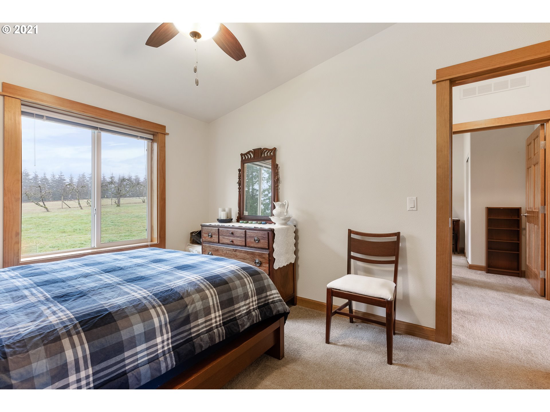 21605 Northeast Hidden Springs Road Dundee, OR 97115 - Photo 27 of 31 Gallery Image 27