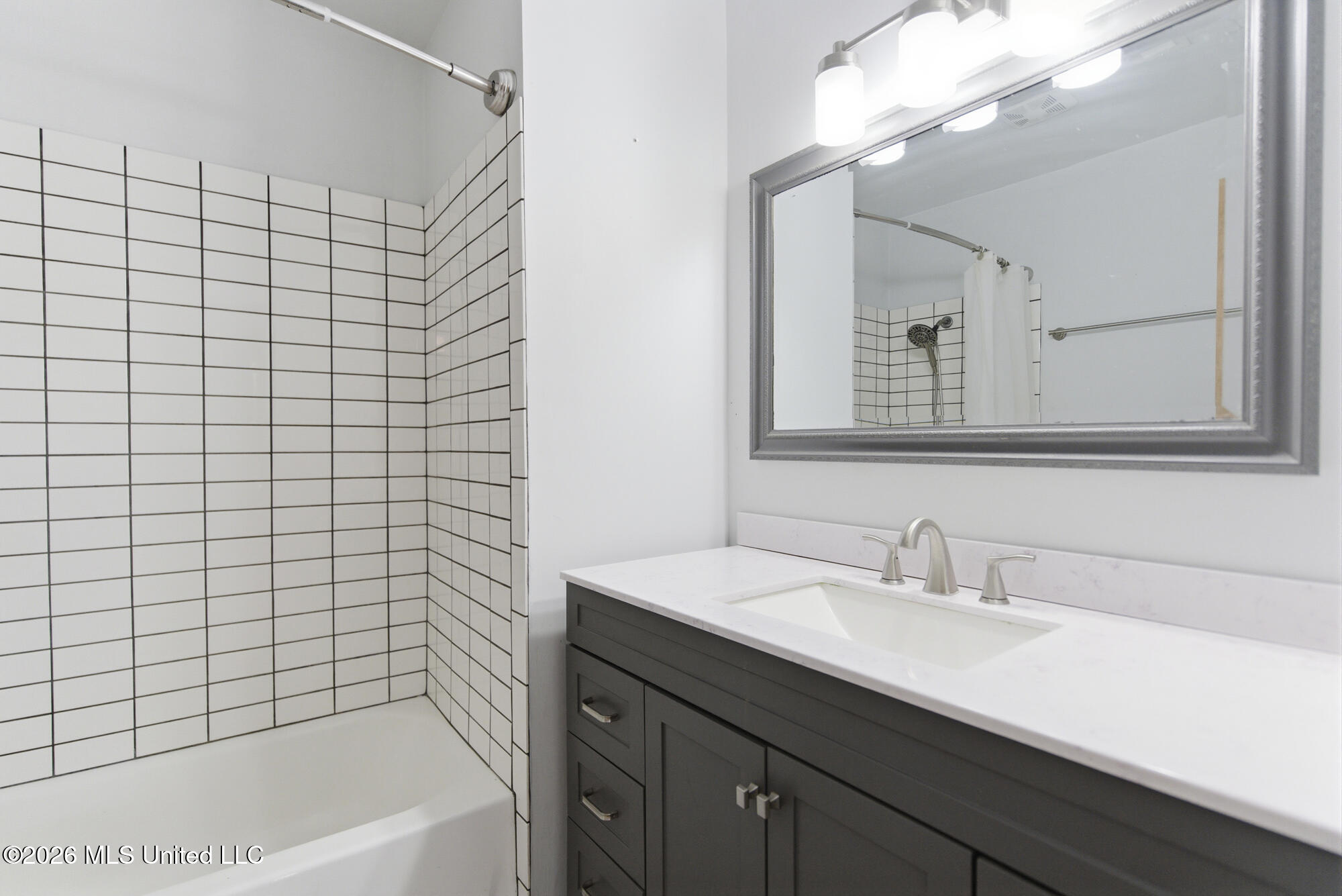 2310 Farrell Circle Gulfport, MS 39507 - Photo 13 of 28 Primary Bathroom