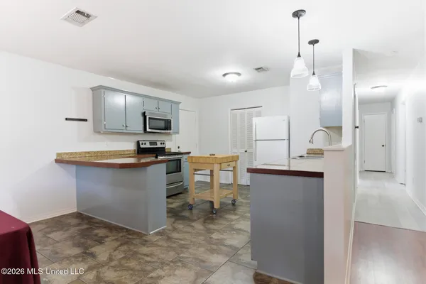 $219,000 | 2310 Farrell Circle, Gulfport, MS 39507