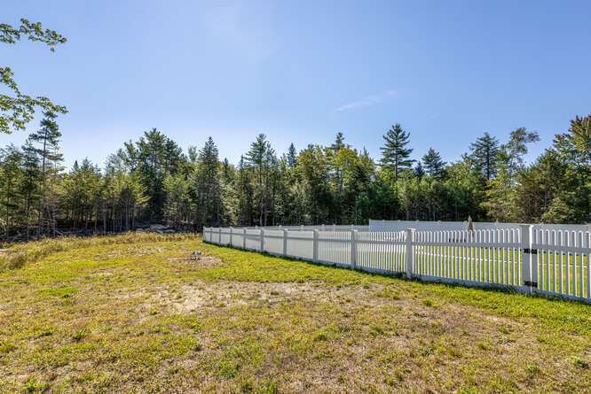 248 Baker Road Freeport, ME 04032 - Photo 45 of 49 248 Baker Rd Freeport ME 04032-small-047
