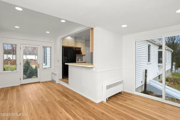 $7,850 | 148 Old Mill Road, Greenwich, CT 06831