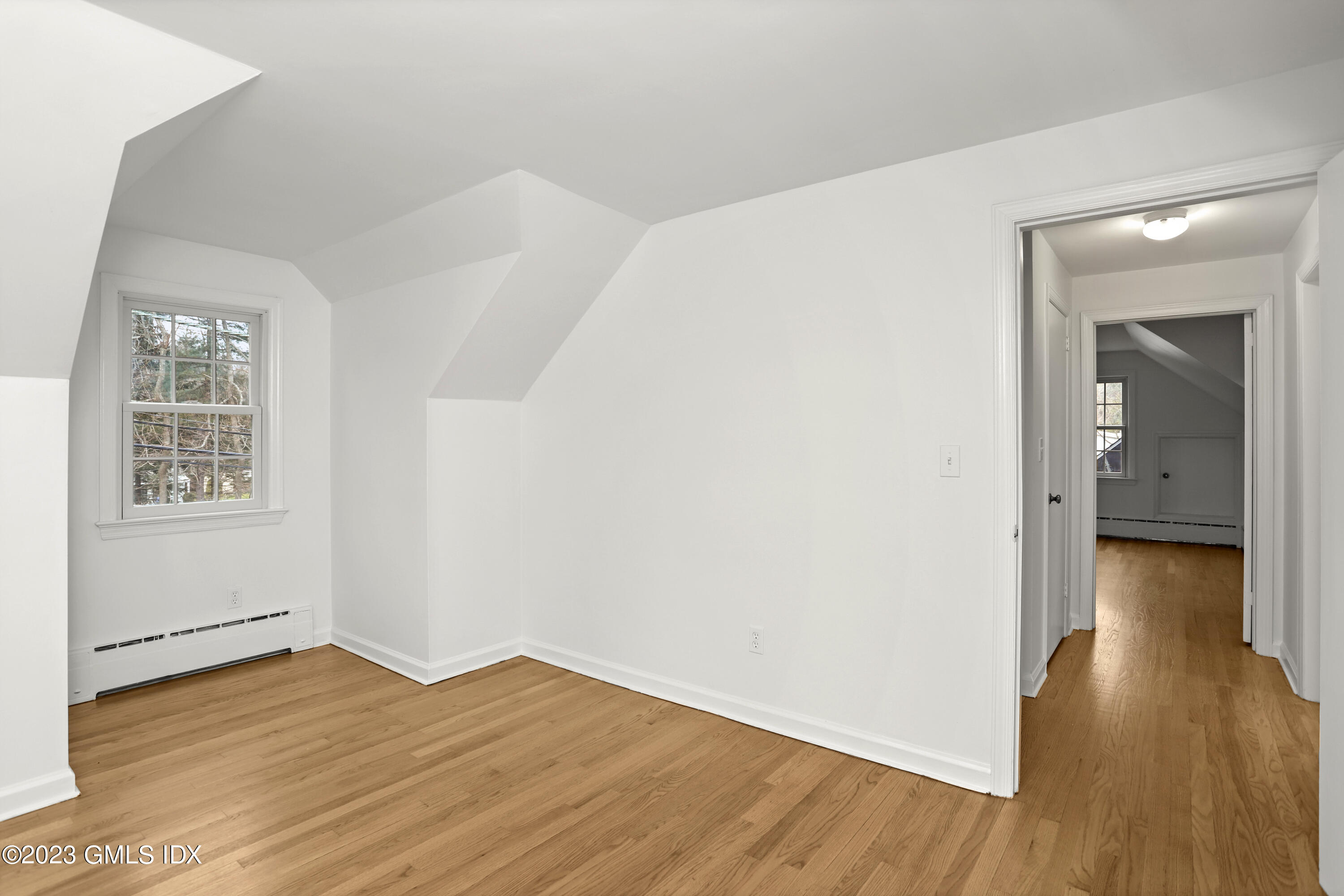 148 Old Mill Road Greenwich, CT 06831 - Photo 30 of 39 148 Old Mill Rd Greenwich CT-print-034-0