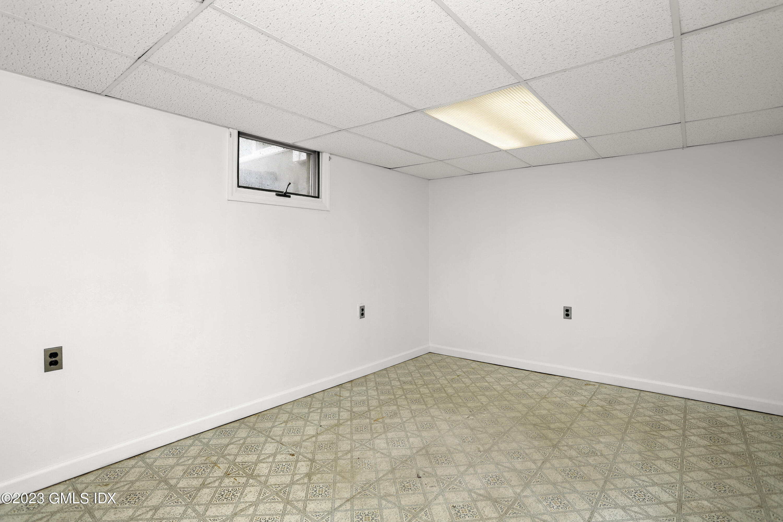 148 Old Mill Road Greenwich, CT 06831 - Photo 35 of 39 POTENTIAL GYM OR PROJECT ROOM