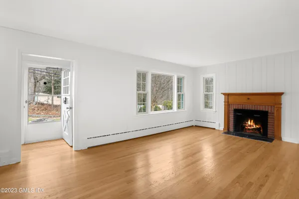 $7,850 | 148 Old Mill Road, Greenwich, CT 06831