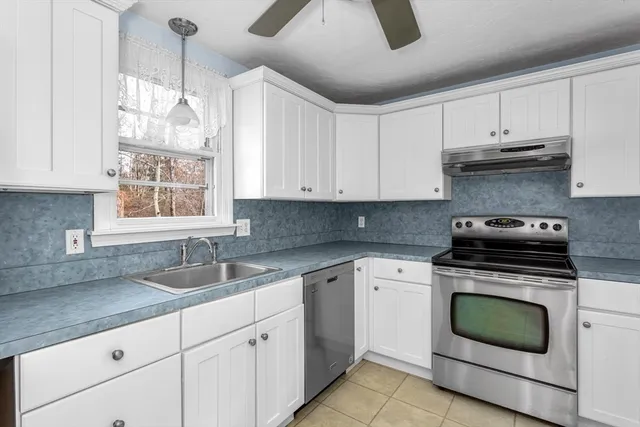 $550,000 | 955 Summer Street, Franklin, MA 02038