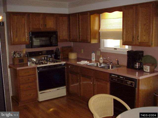 70 Boxwood Road Manchester, PA 17345 - Photo 2 of 7 Gallery Image 2