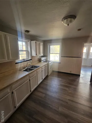 $325,000 | 7041 Dartmouth Avenue, St. Louis, MO 63130