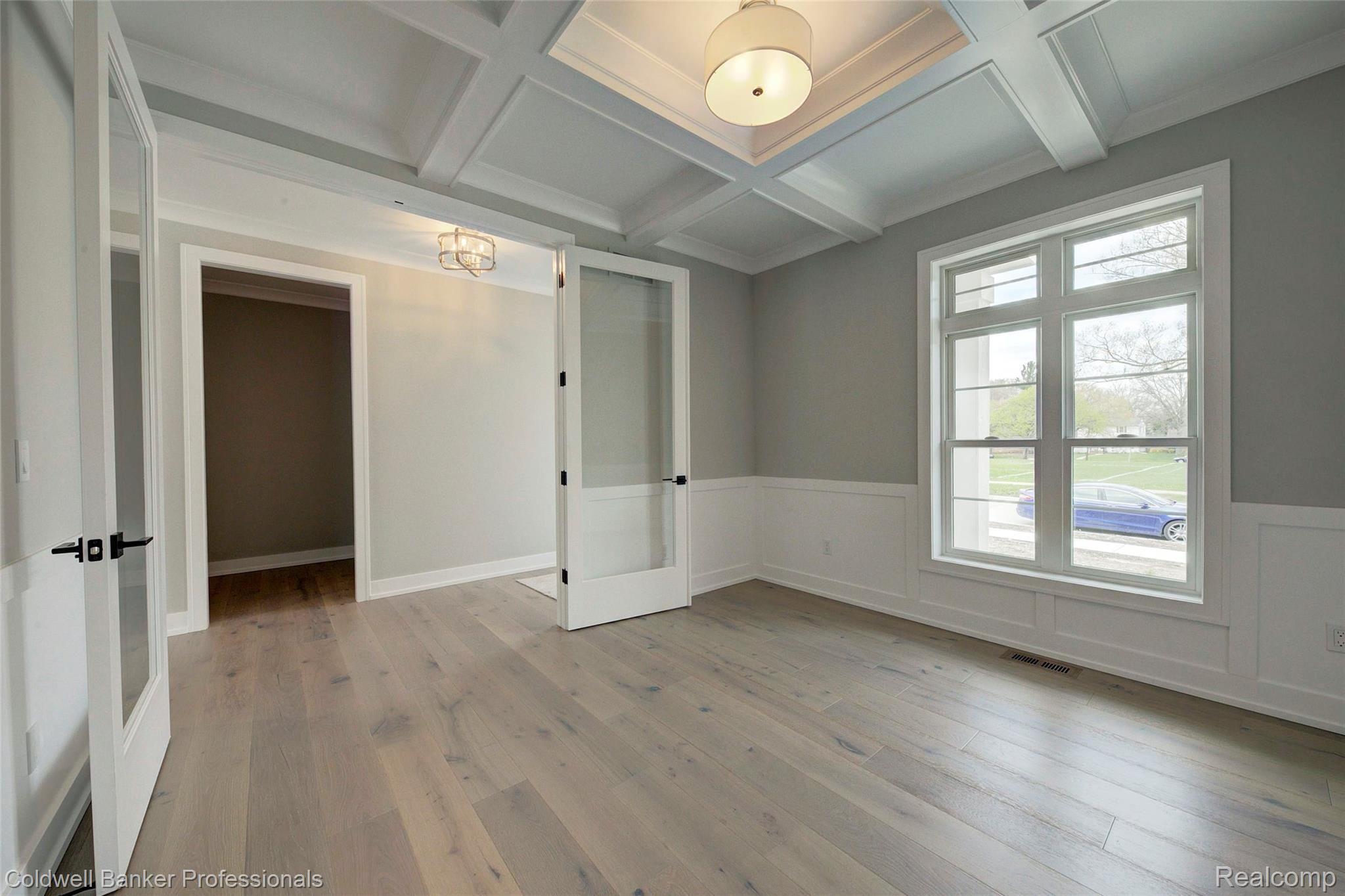 4101 Buckingham Road Royal Oak, MI 48073 - Photo 11 of 82 4H8A6739_40_41.jpg