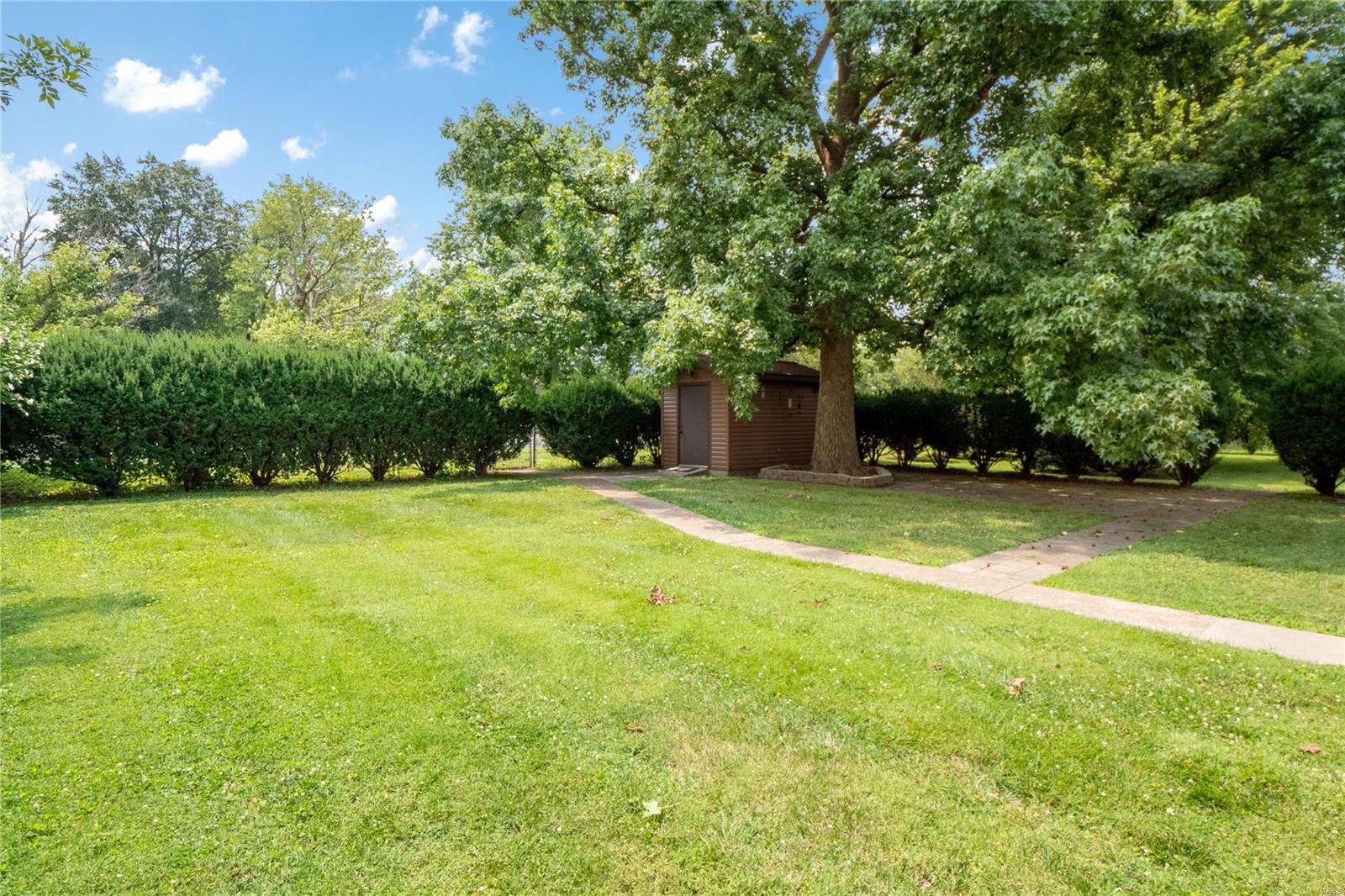 415 East State Street O'Fallon, IL 62269 - Photo 28 of 32 Gallery Image 28