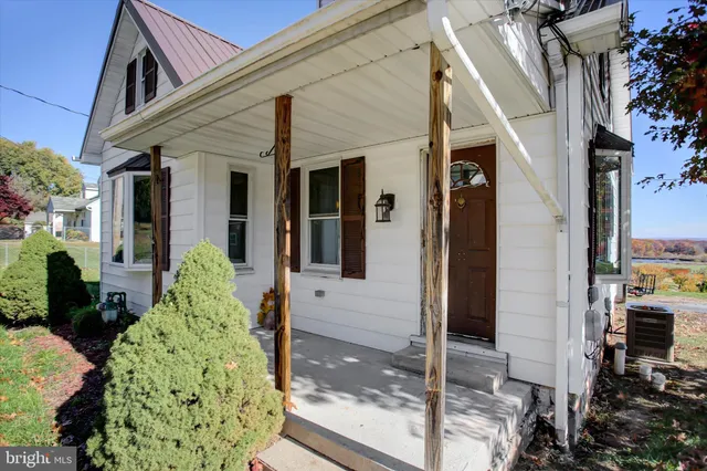 a view of a entryway front of house