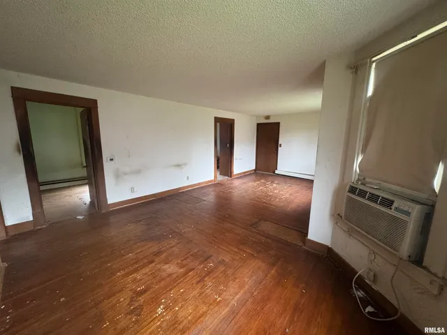 $49,900 | 1534 39th Street, Rock Island, IL 61201