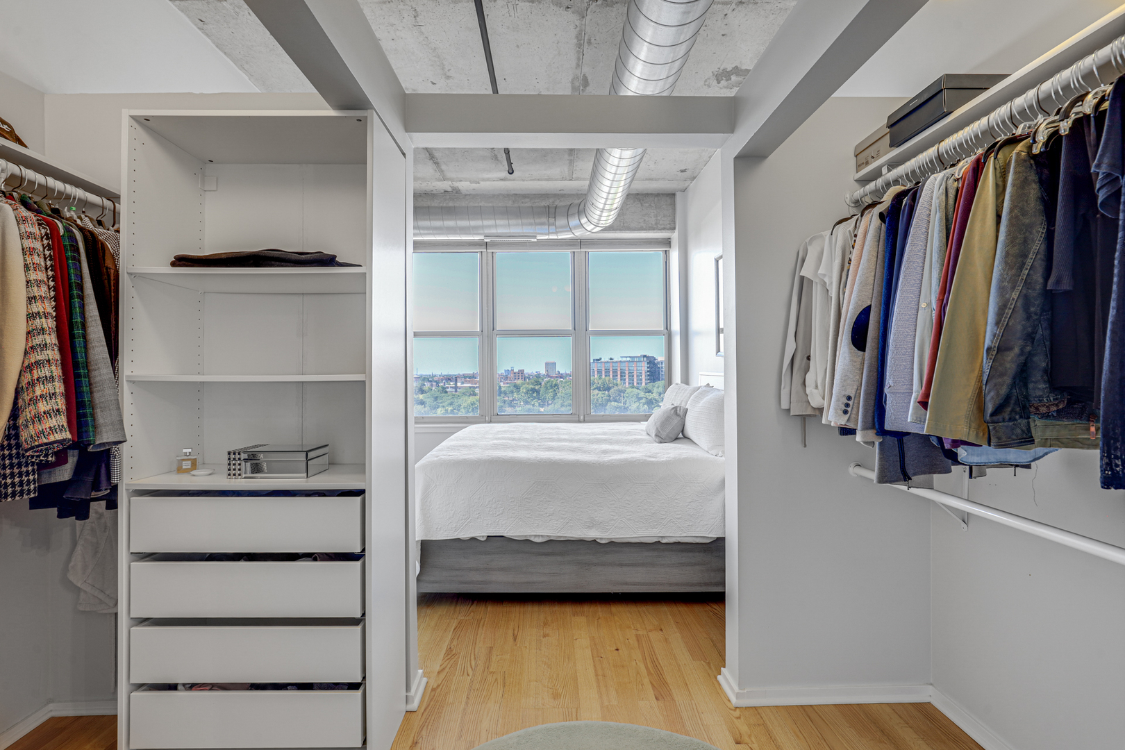 6 South Laflin Street, Unit 801 Chicago, IL 60607 - Photo 14 of 31 Gallery Image 14